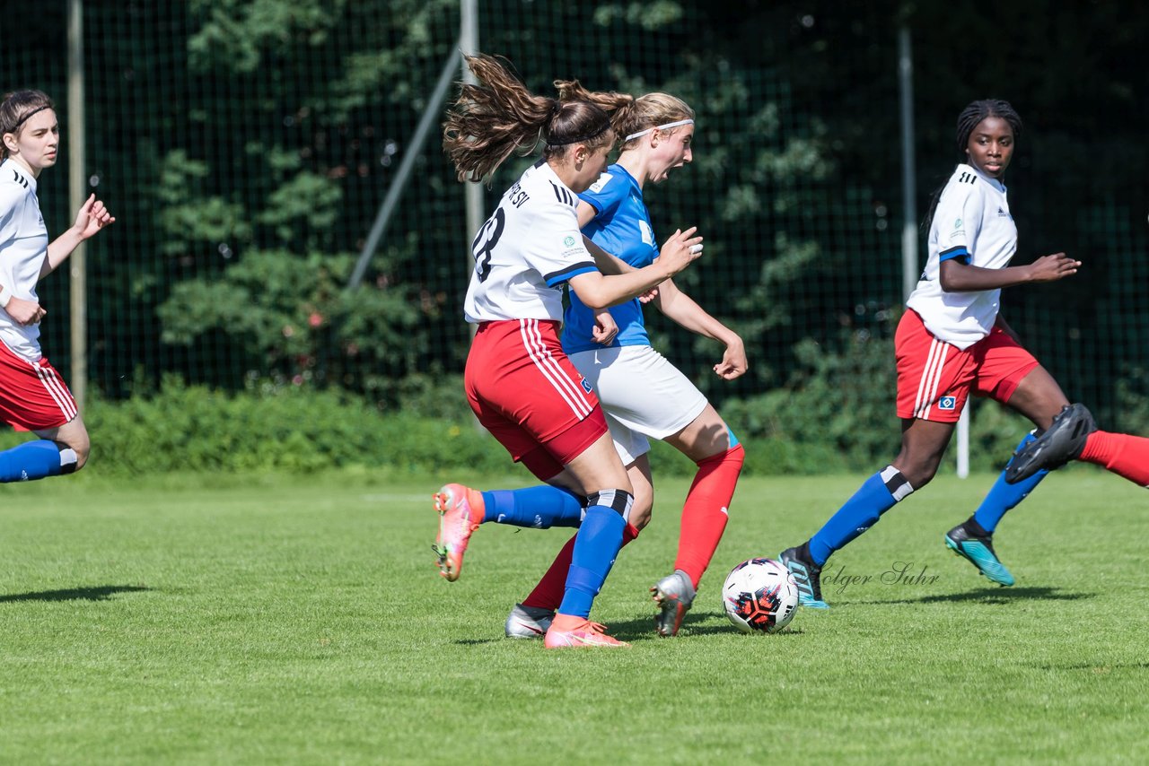 Bild 221 - wBJ Hamburger SV - Holstein Kiel : Ergebnis: 2:0